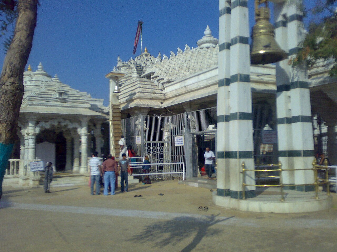 Shri Mahudi Tirth (Ghantakarna Mahavir)